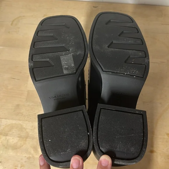 Vagabond Black Ankle Boots - Picture 11 of 15